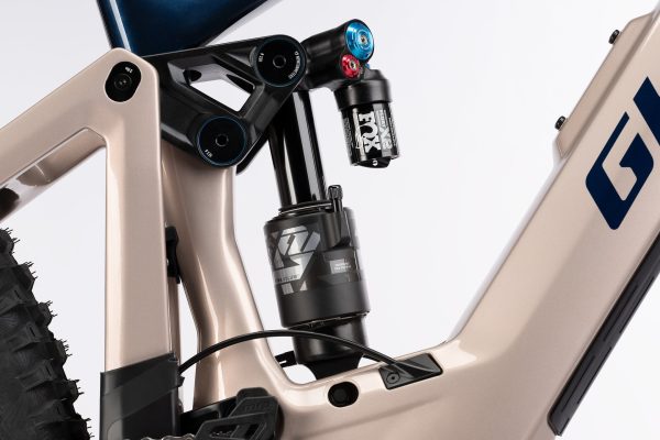 Ghost E-Riot CF Pro - 800 Wh - 29 - 27,5 Zoll - Fully